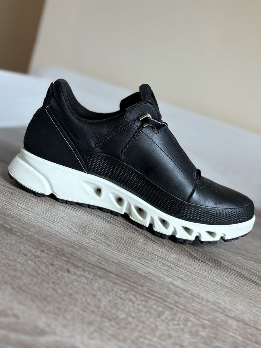 Ecco sneakersy Multi-Vent damskie 38 24,5cm jak nowe
