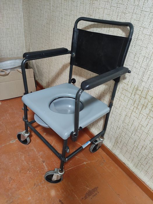 Кресло туалет  Aquatec Германия