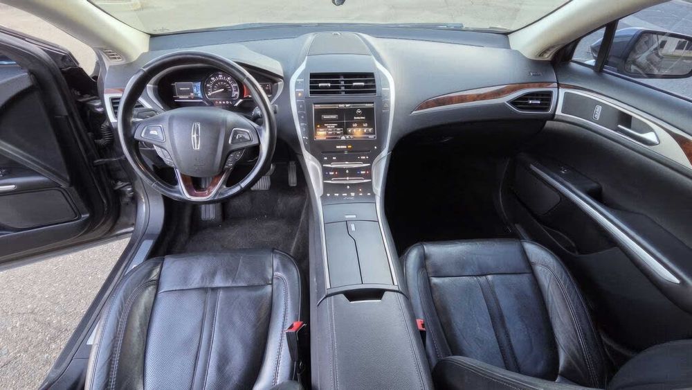 Lincoln MKZ      2016