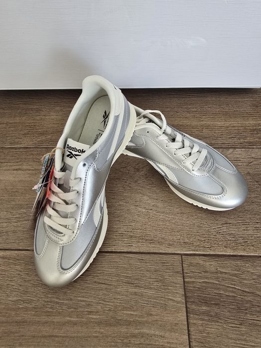 Reebok Fiori 38 1/2 wkładka 25 cm Nowe