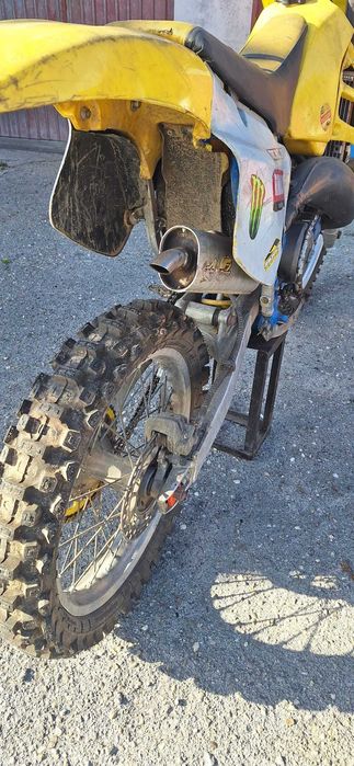 SUZUKI RM 125_em bom estado geral