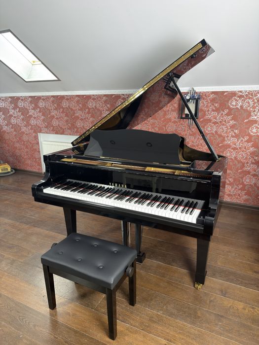 Чорний рояль Yamaha G3 Японія.