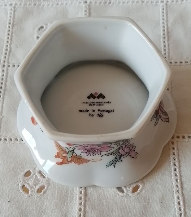 Saleiro em porcelana NG