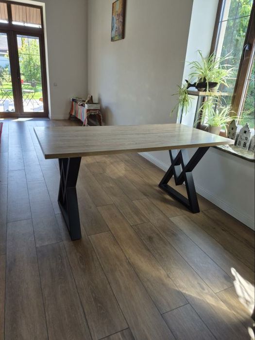 Стіл обідній в стилі лофт