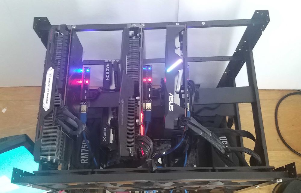 Vendo RIGs, 20 placas NVidia e AMD, Fontes Corsair, risers, cabos, etc