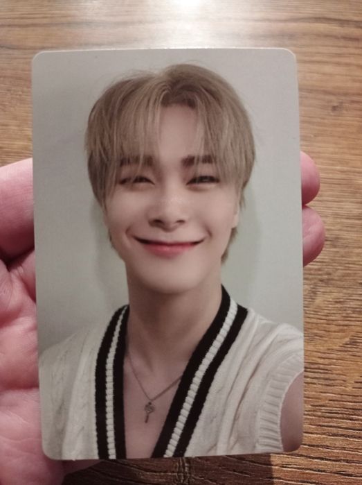 Astro Moonbin photocard All Yours
