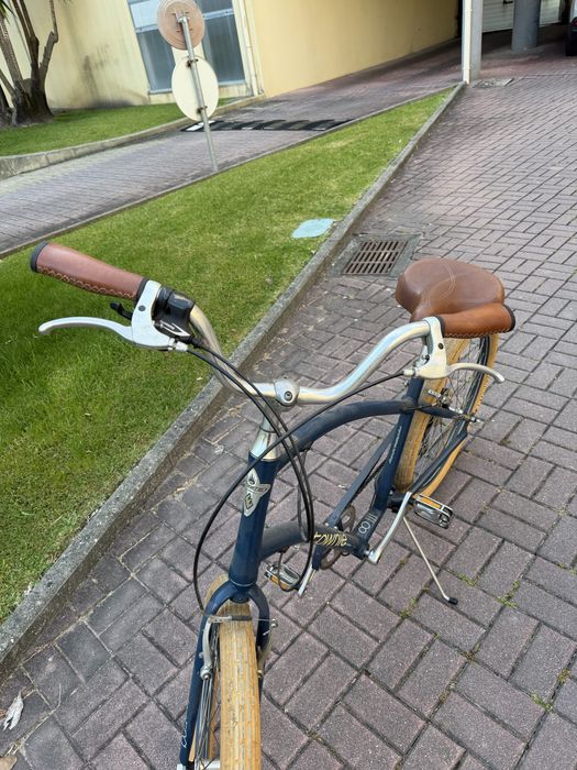 Bicicleta Townie 8 Light