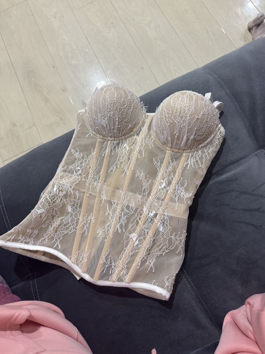 Корсет мереживний