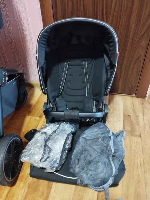 Продам коляску Carrella Epica 2 в 1