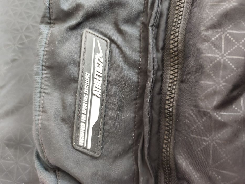 Куртка чоловіча nike