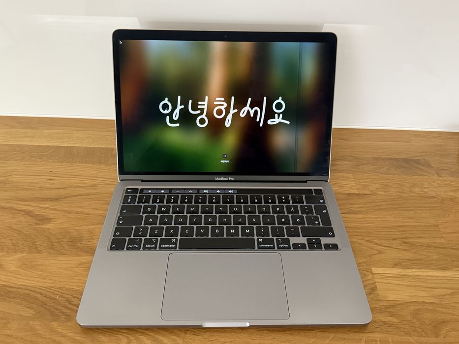 Macbook pro intel 2020 , 512 GB dysk.
