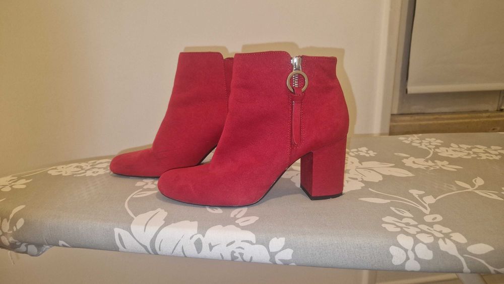 Botas Bershka Tamanho 37