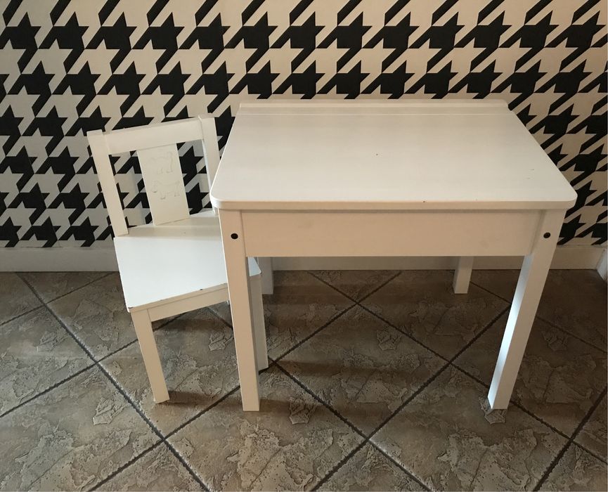 Biurko i krzeselko dla przedszkolaka Ikea bialy zestaw