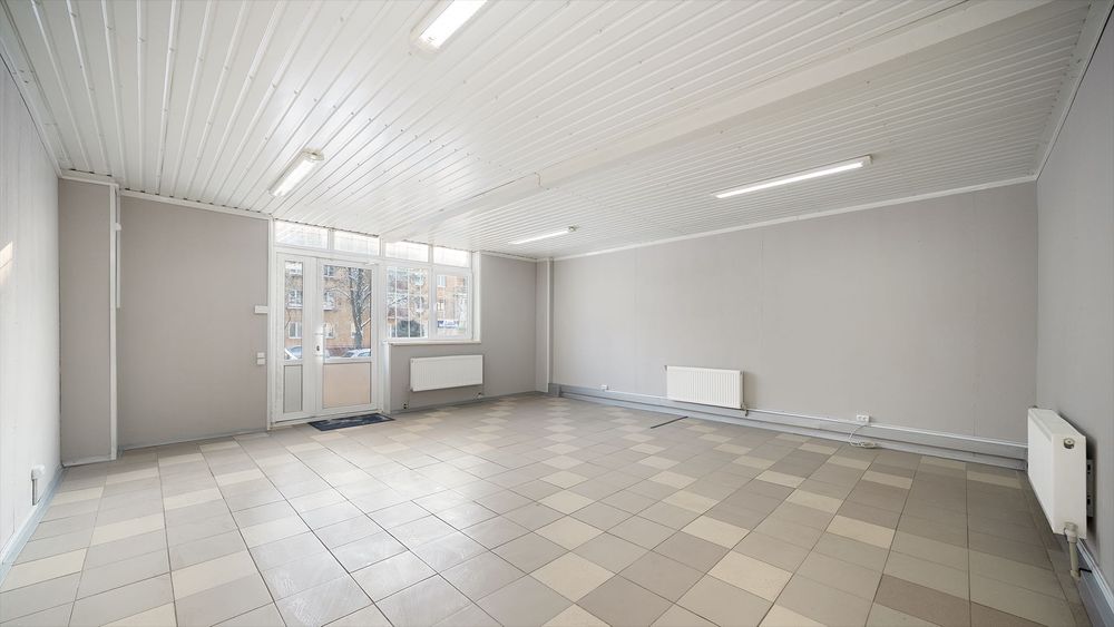 Продаж фасадне приміщення магазин склад 103,6 м2 вул. Довженко ремонт