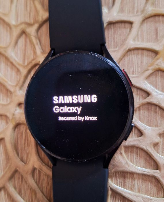 Sprzedam smartwatch - Samsung Galaxy Watch4 Bluetooth (40mm)