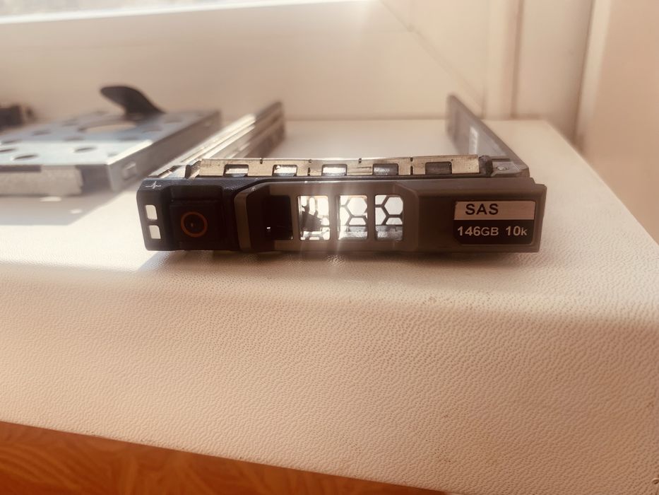 Салазки доя HDD