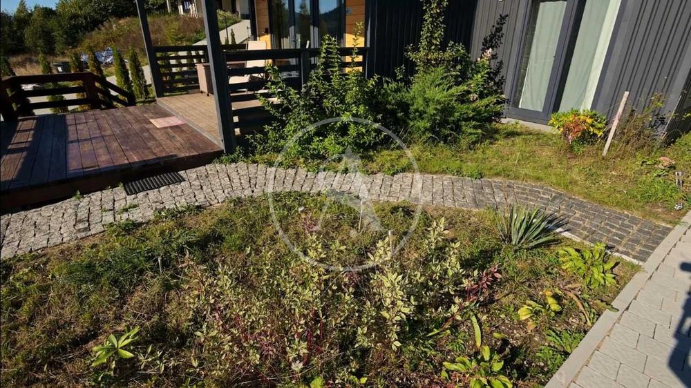 Сучасний котедж в котеджному містечку в Карпатах Славське (Славсько)