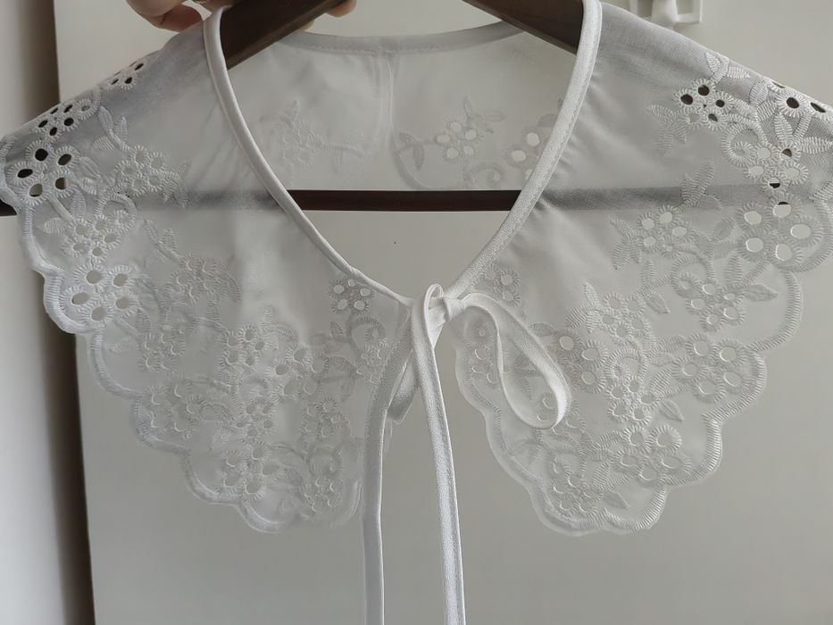 Kołnierzyk biały kwiatowy