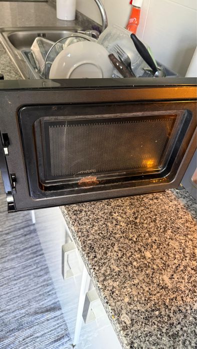 Microondas preto espelhado  Eletrónia