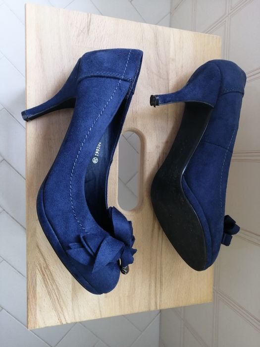 Sapatos Maripaz em Camurça Nº 39
