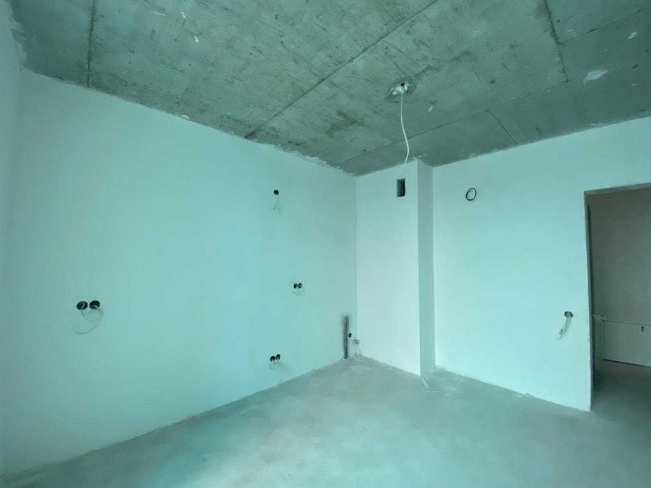 Простора двокімнатна квартира з наповненням (ремонтом)на Незалежності