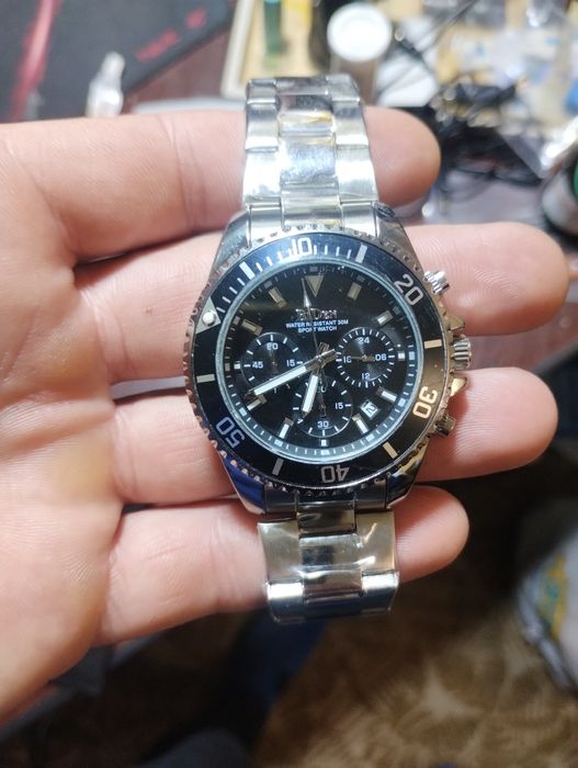 Продам чоловічий годинник