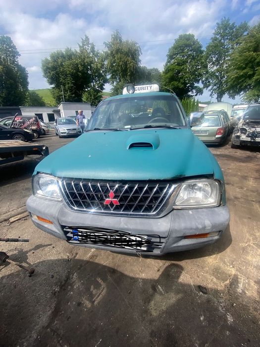 Mitsubishi L200 na części