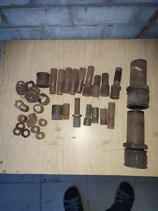 Продам згони, гайки