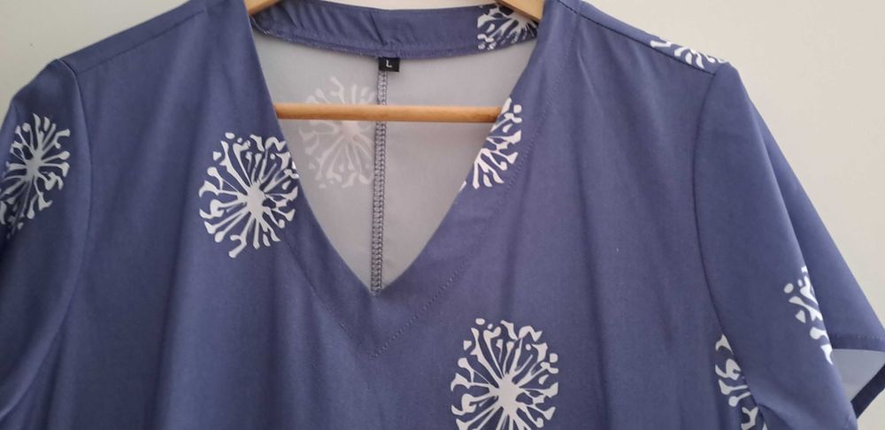 Vestido Azul com Estampa Floral: Tam L