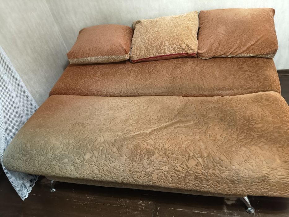 Продам диван терміново