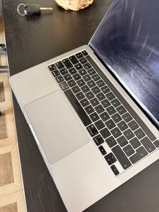 Macbook Pro M1 Touch bar 16gbs ram 245 gbs SSD