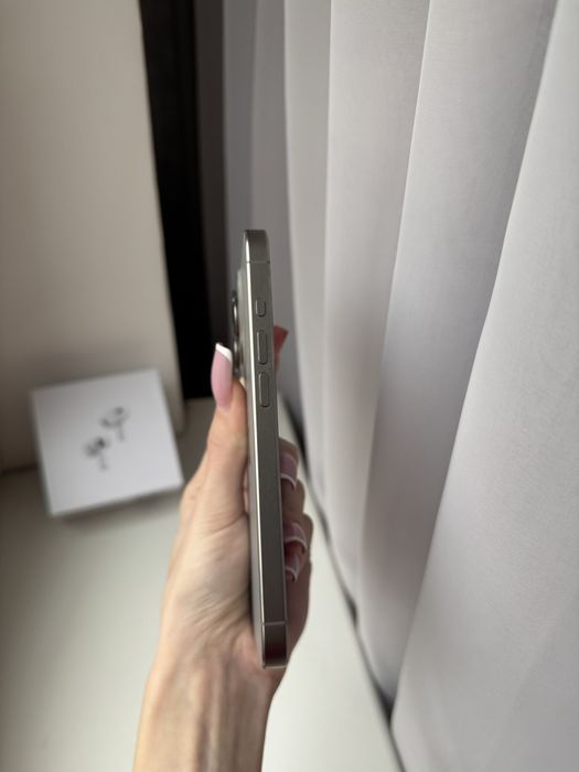 IPhone 15 Pro Natural Titanium. Айфон 15 Про титан.
