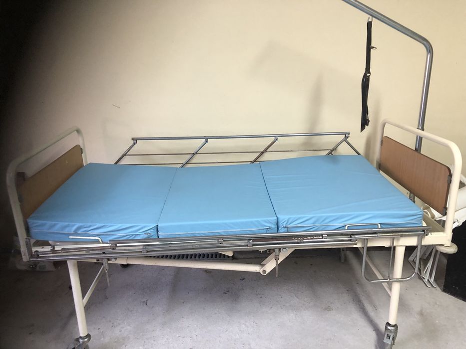 Capa hospitalar articulada