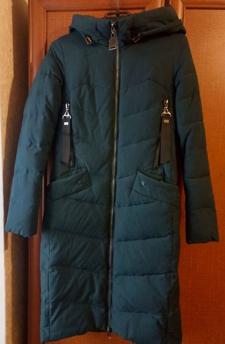 Зимовий пуховик.