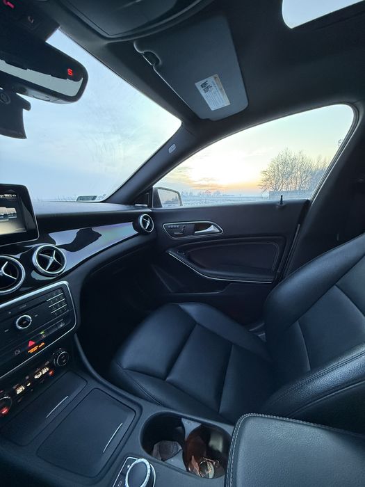 Mercedes CLA 250 4 MATIC    2.0    254 KM