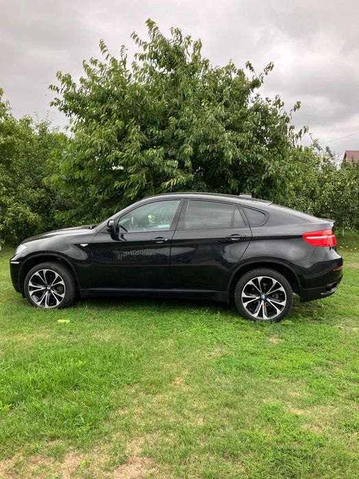 Sprzedam BMW X6 4,0 D  Po dużym serwisie.