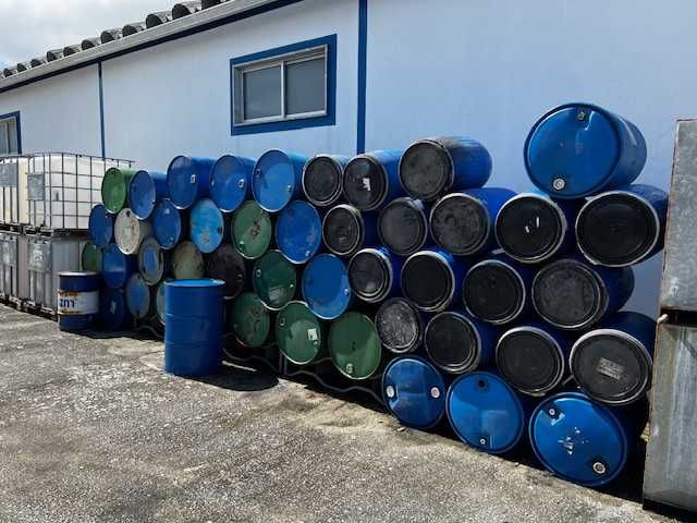 IBC's e Bidons de Chapa e Plástico