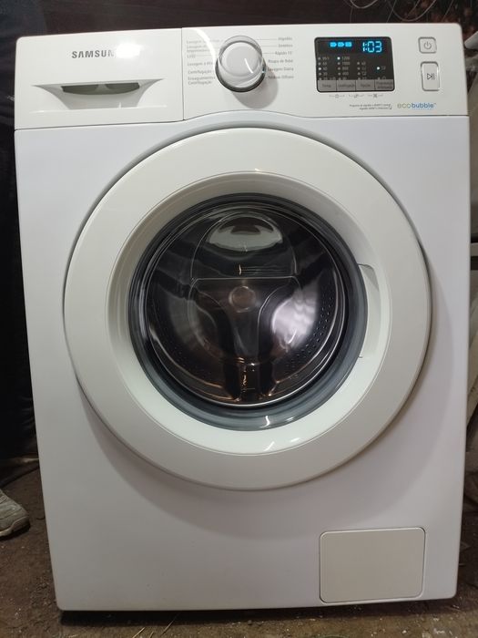 Máquina de lavar roupa