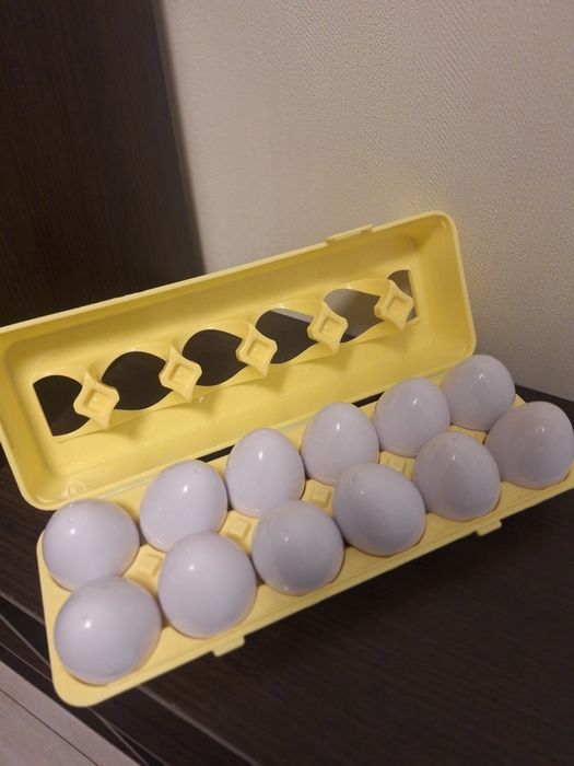 Дитячі іграшки, пірамідки,яйця та інше