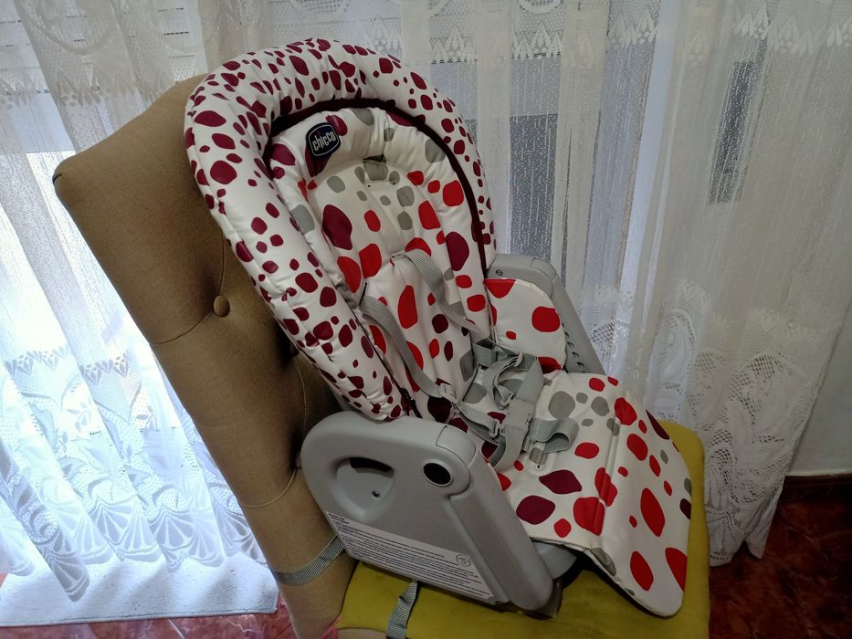 Cadeira de papa refeição Chicco para bebé casa quarto apartamento vivenda carro.
