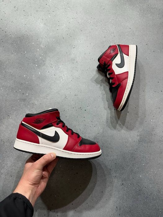 Nike Air Jordan 1 Mid Chicago Оригинал 39 размер