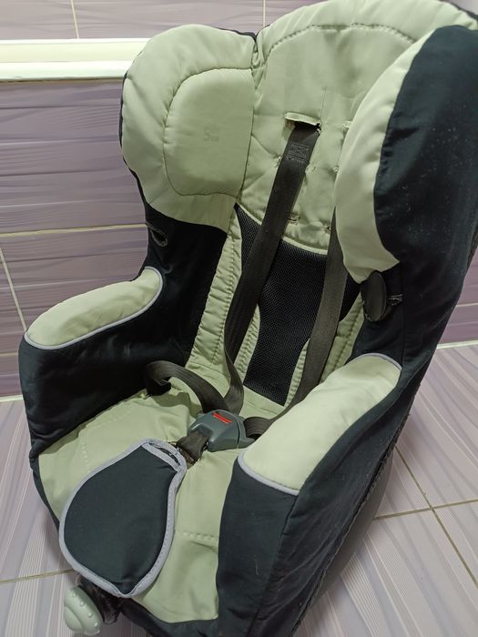 Дитяче автокрісло