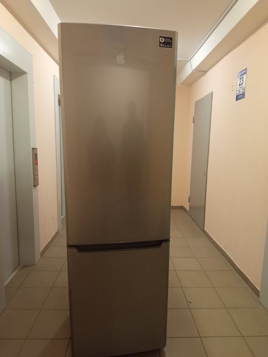 Продам холодильник Samsung