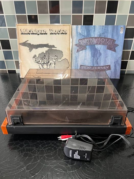 Schneider In Concert 6100 PL Вініловий програвач