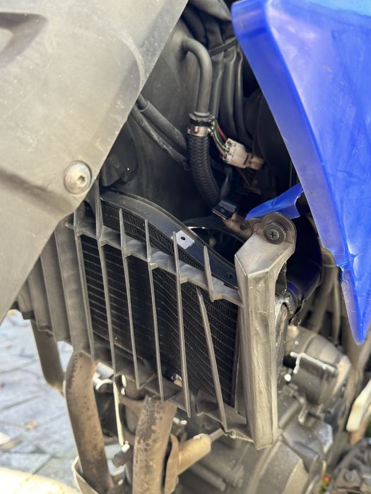 Yamaha xt660x  acidentada pequenos arranjos