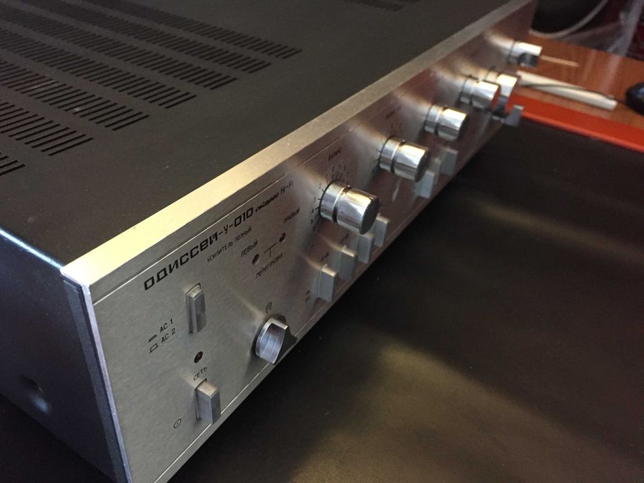 Акустика Radiotehnika S90 + усилитель «ОДИССЕЙ – У - 010» идеал.