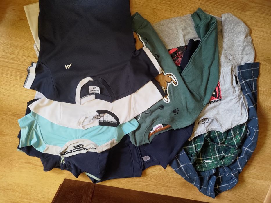 Paka ubrań dla chłopca rozm 122 9 szt