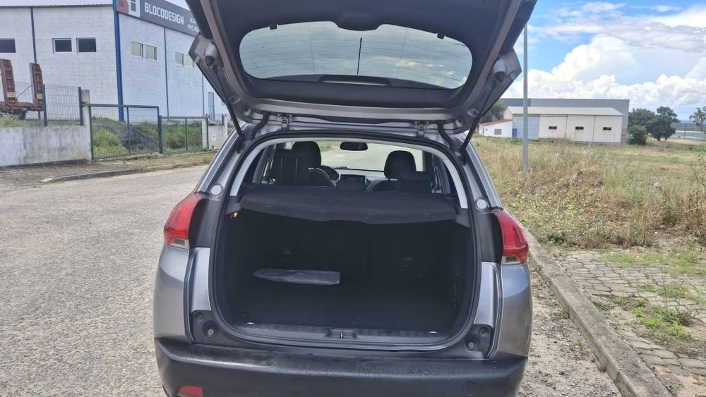 Peugeot 2008 1.2 puretech style