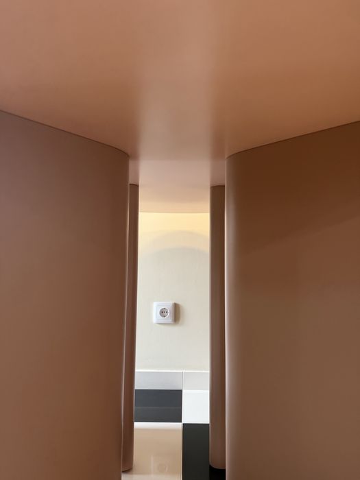 Mesa de jantar redonda Ø120 cm em MDF Loulou em Rosa de Morganite