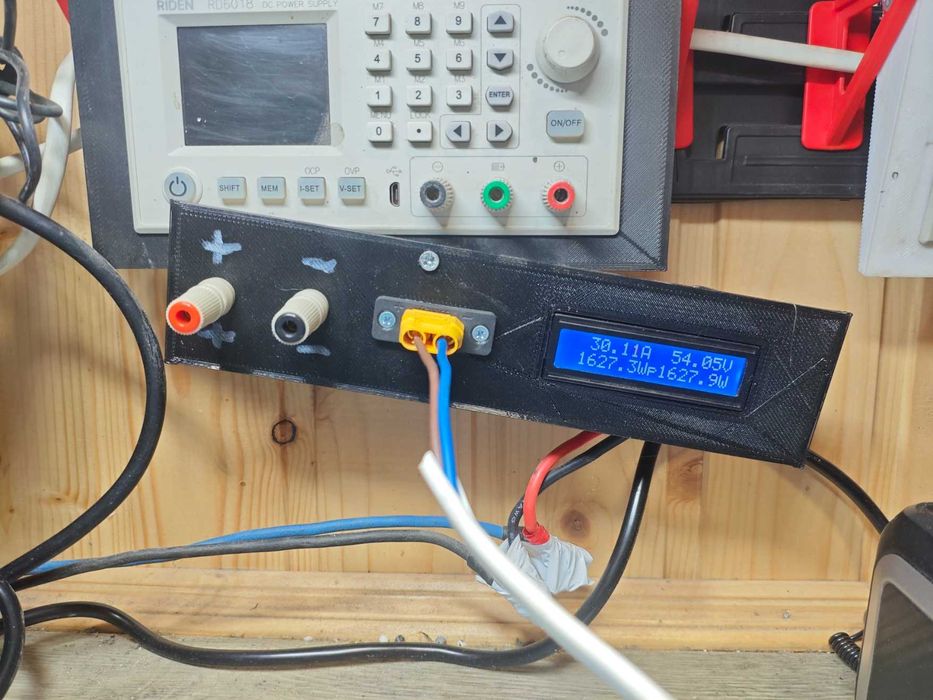 Блок питания, зарядное Benning 46393 (10-70V, 30a)